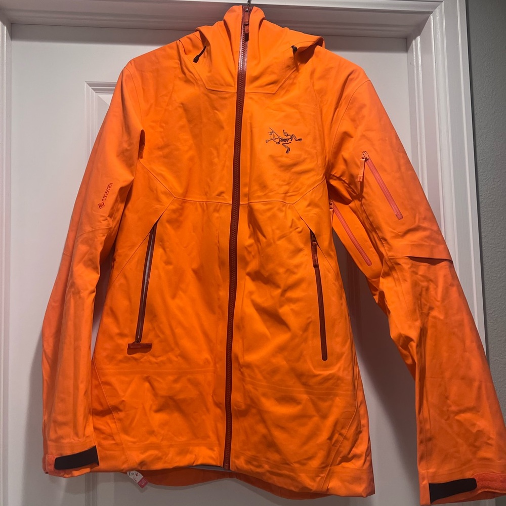 Arc’teryx Gore-Tex shell ski/snowboard jacket